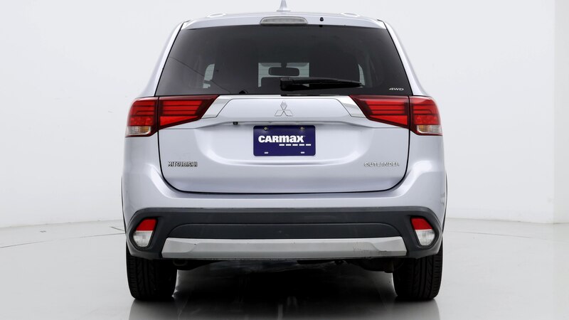 2017 Mitsubishi Outlander ES 6