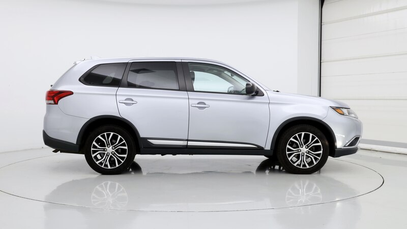 2017 Mitsubishi Outlander ES 7