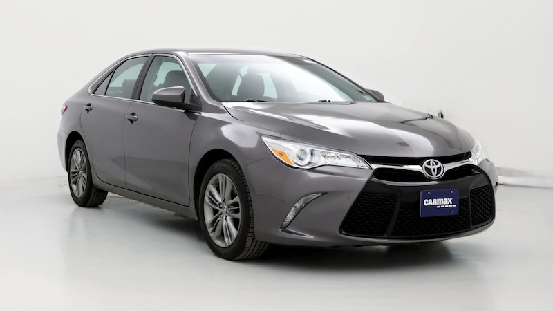 2016 Toyota Camry SE Hero Image