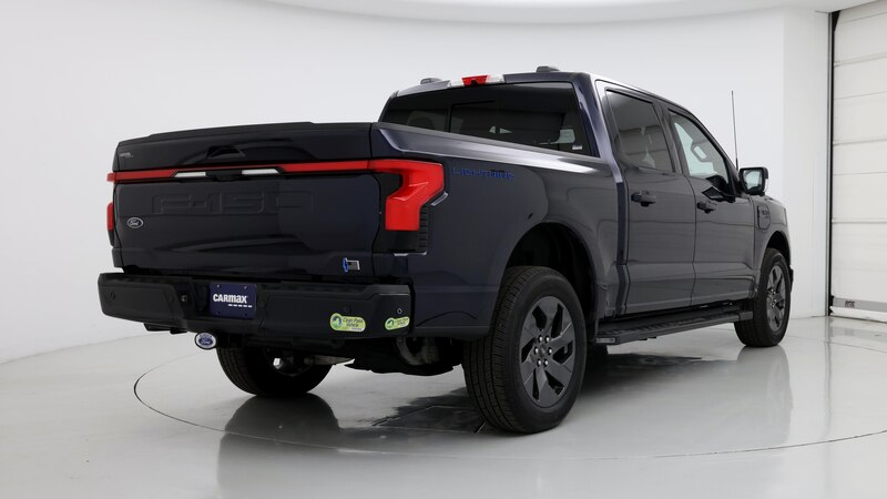 2022 Ford F-150 Lightning Lariat 8