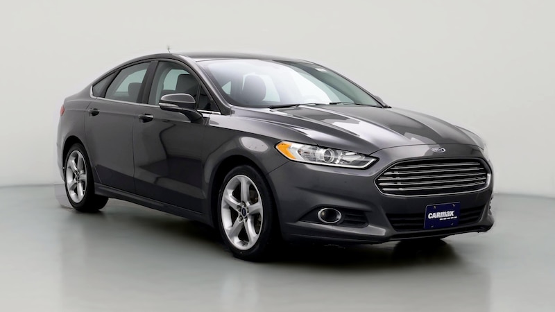 2016 Ford Fusion SE Hero Image