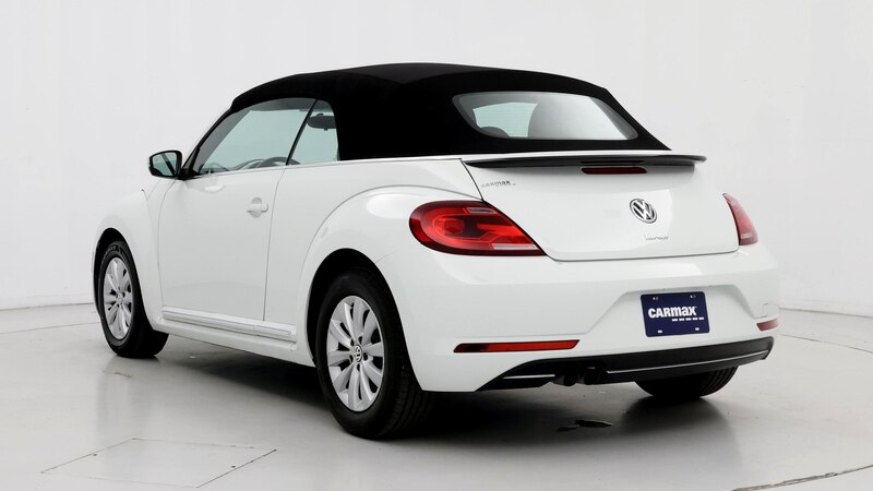 2019 Volkswagen Beetle SE 2