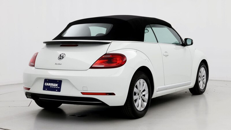 2019 Volkswagen Beetle SE 8