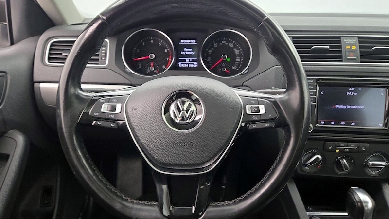 2017 Volkswagen Jetta SE 10