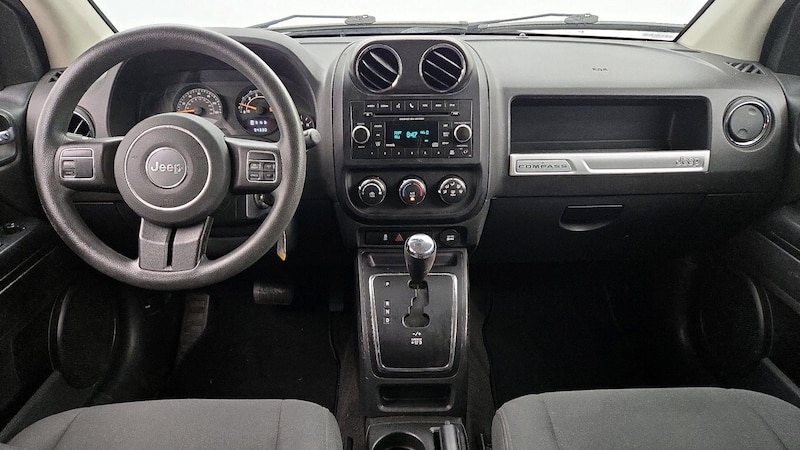 2016 Jeep Compass Sport 9