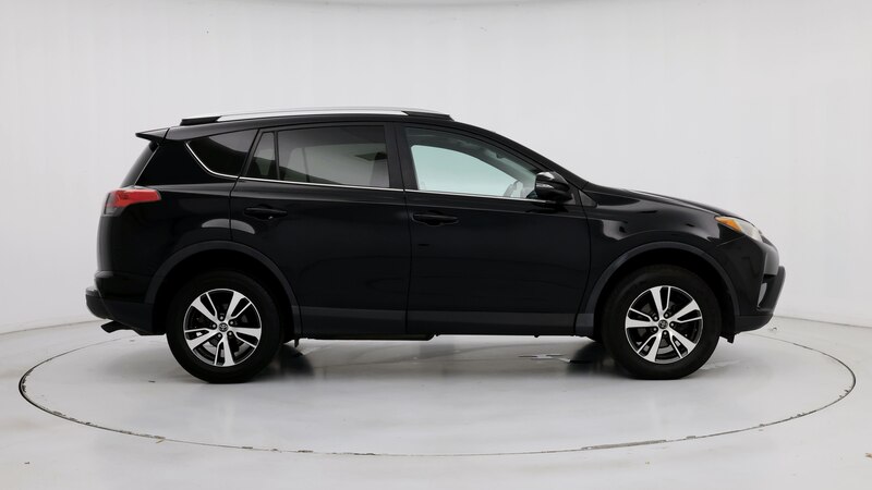 2016 Toyota RAV4 XLE 7