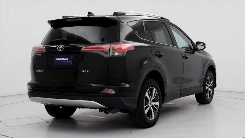 2016 Toyota RAV4 XLE 8