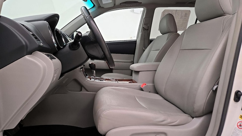 2013 Toyota Highlander Limited 11