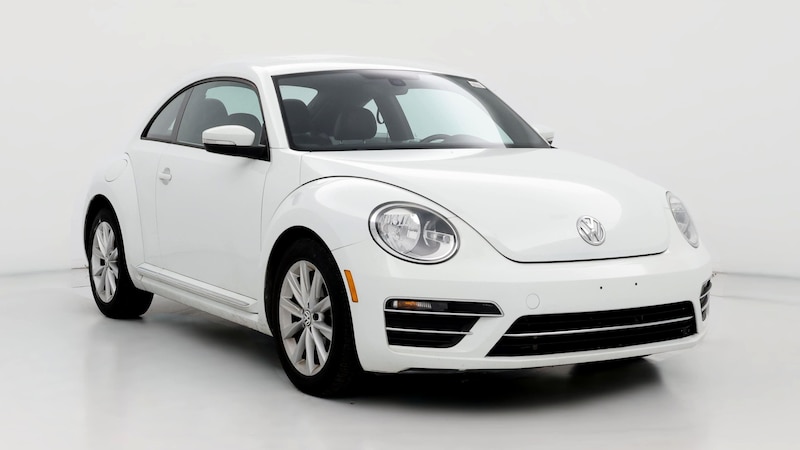 2017 Volkswagen Beetle SE Hero Image