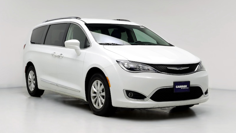 2018 Chrysler Pacifica Touring L Hero Image