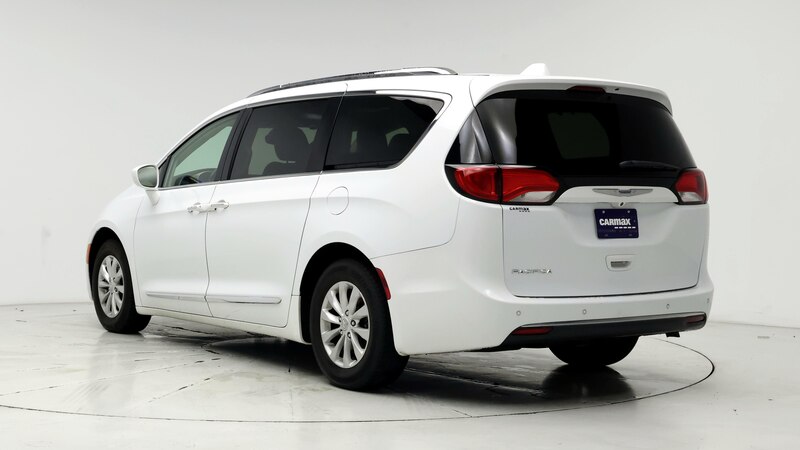 2018 Chrysler Pacifica Touring L 2