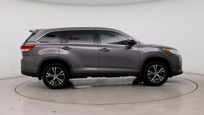 2019 Toyota Highlander LE 7