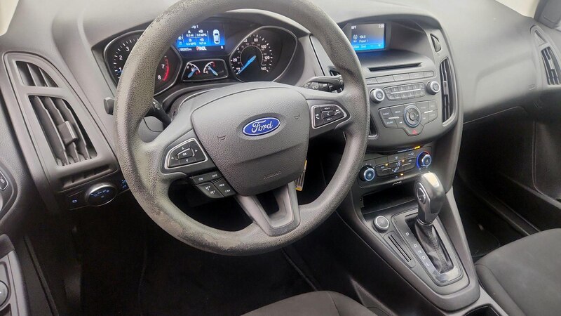 2015 Ford Focus SE 9