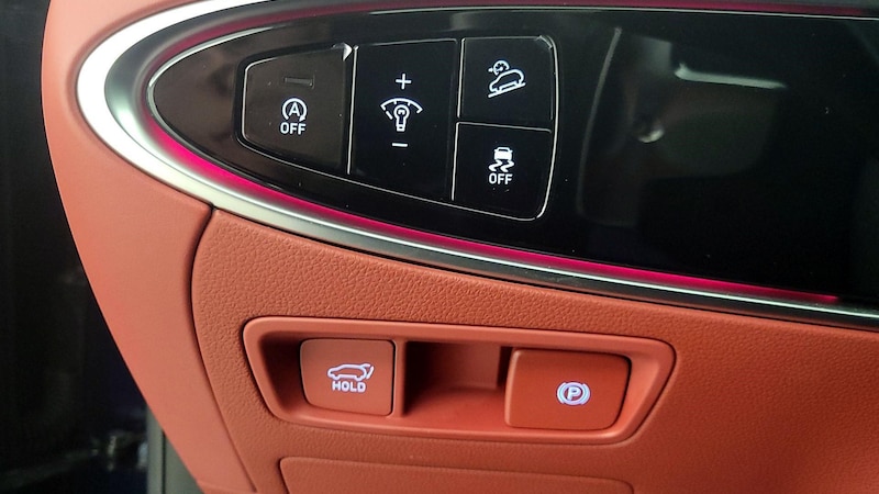 2022 Genesis GV70 Sport 13