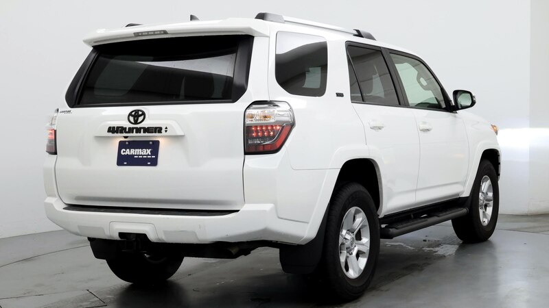 2024 Toyota 4Runner SR5 8