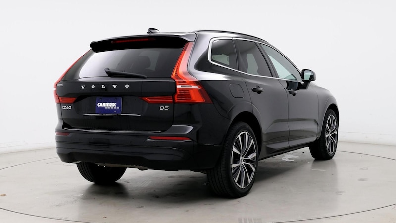 2022 Volvo XC60 B5 Momentum 8