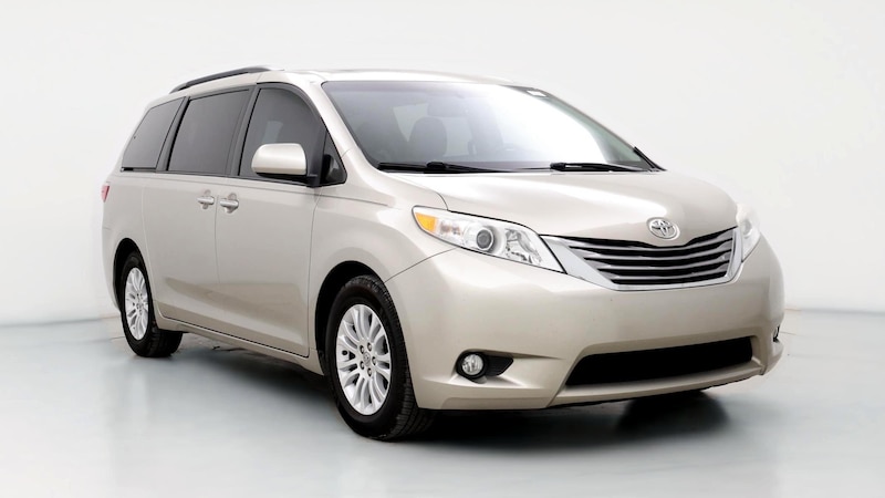 2017 Toyota Sienna XLE Hero Image