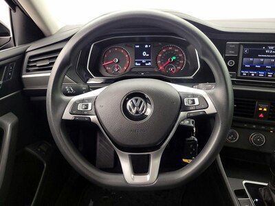 Steering Wheel & Instrument Cluster (On)