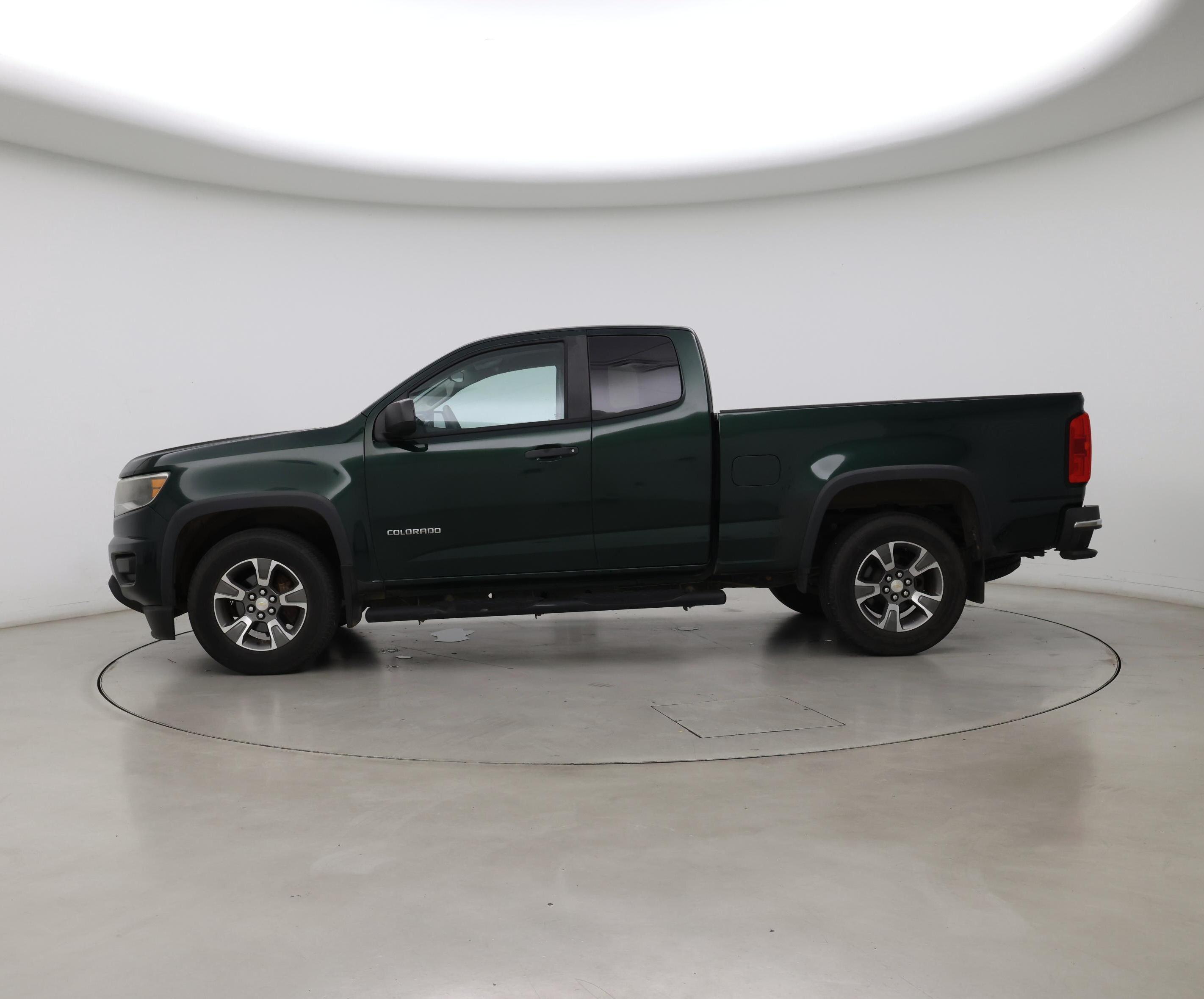 Thumbnail: 2016 Chevrolet Colorado - 3