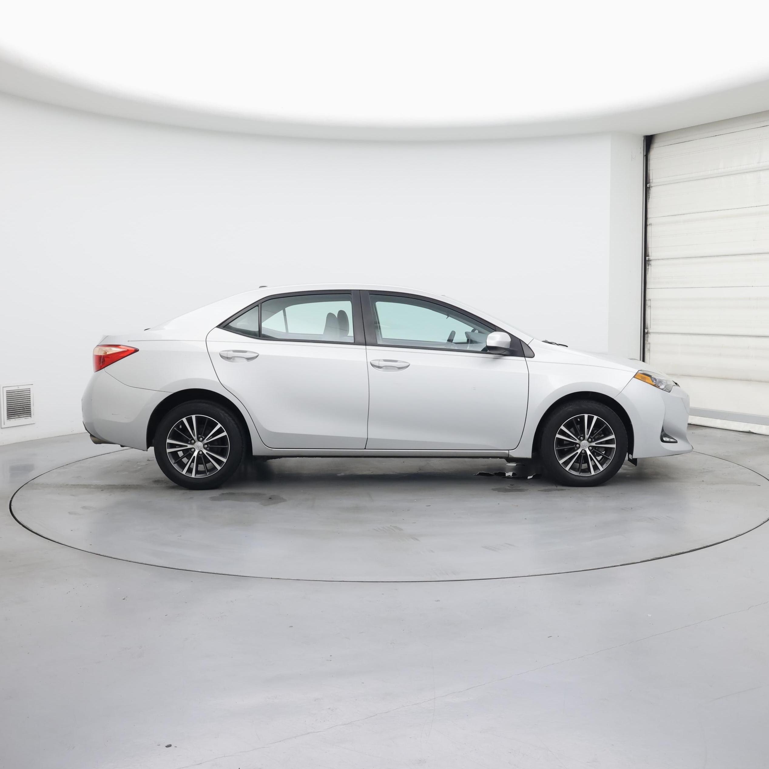 Thumbnail: 2018 Toyota Corolla - 7