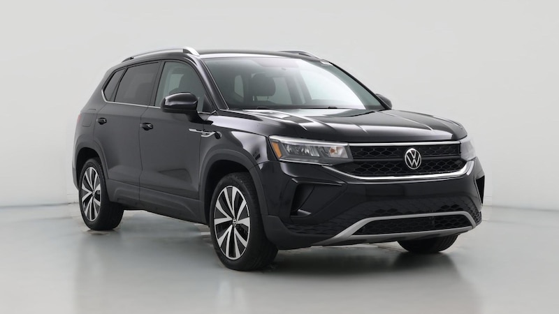 2022 Volkswagen Taos SE Hero Image