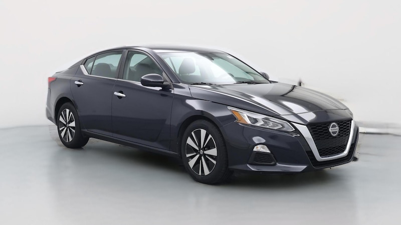 2021 Nissan Altima SV Hero Image