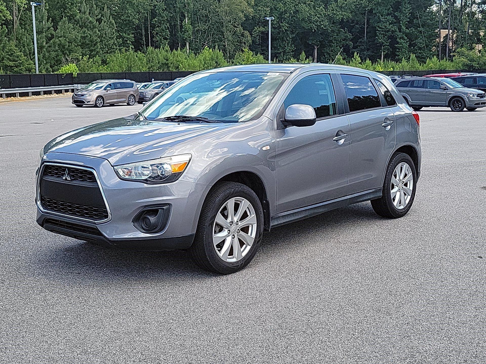 Thumbnail: 2015 Mitsubishi Outlander Sport - 3
