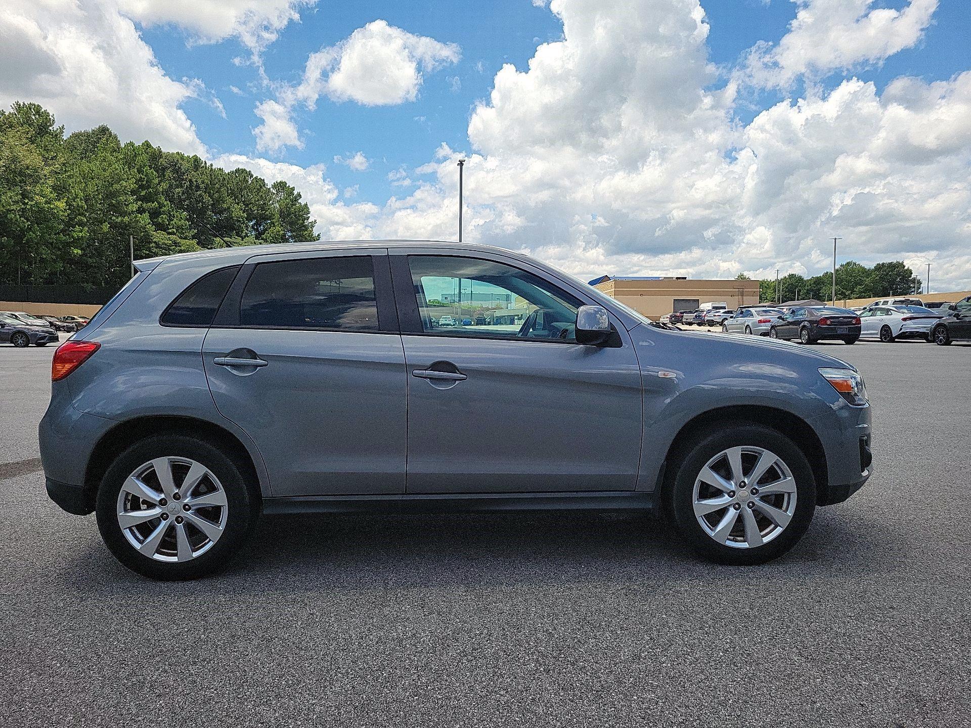 Thumbnail: 2015 Mitsubishi Outlander Sport - 4