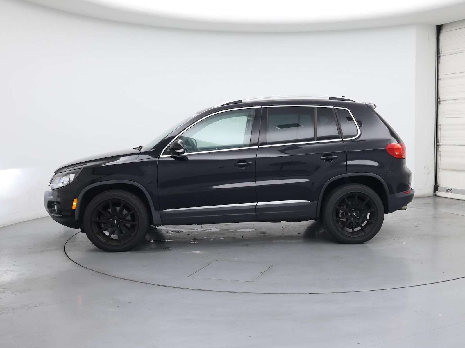 Image 4 of 2016 Volkswagen Tiguan SE