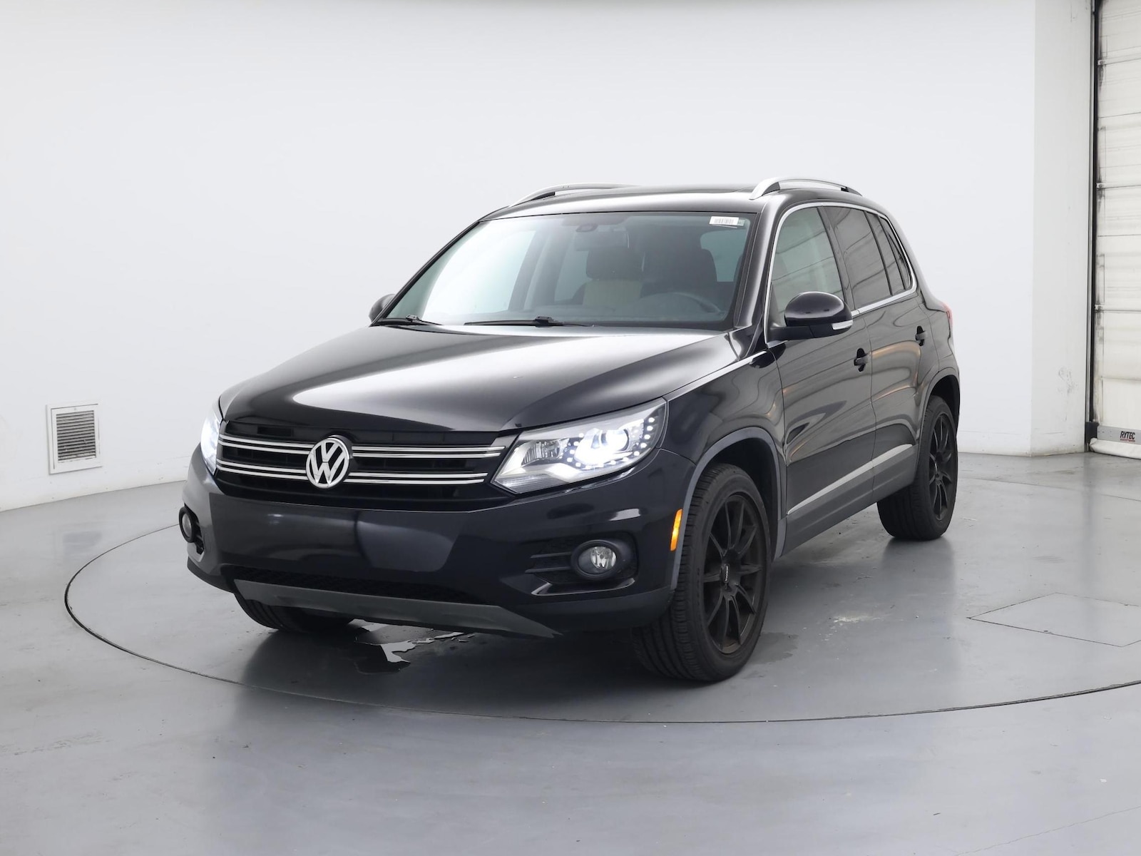 Image 5 of 2016 Volkswagen Tiguan SE