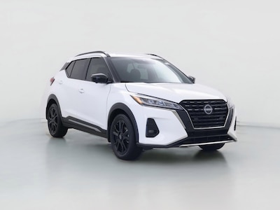 White 2024 Nissan Kicks SR