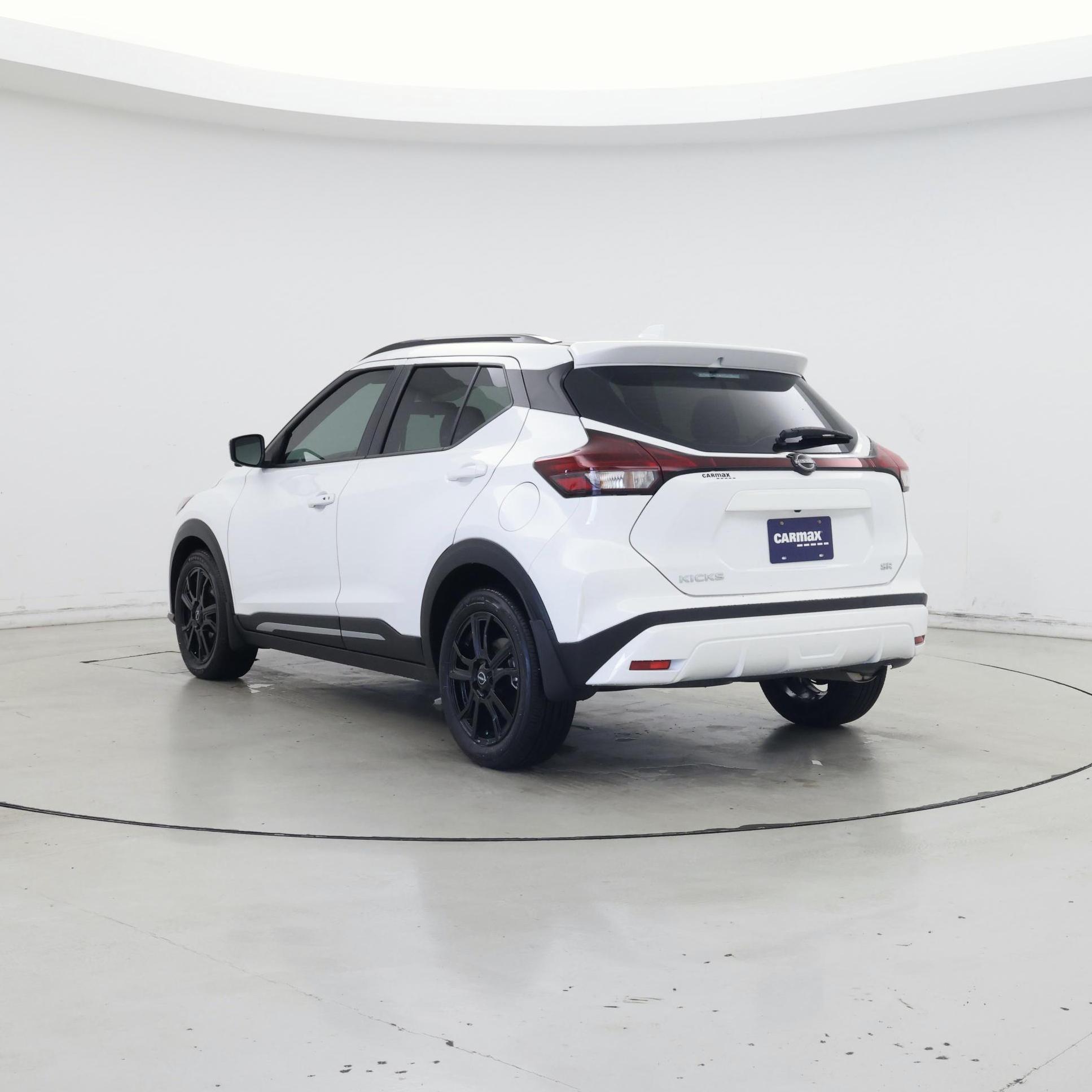 Thumbnail: 2024 Nissan Kicks - 2