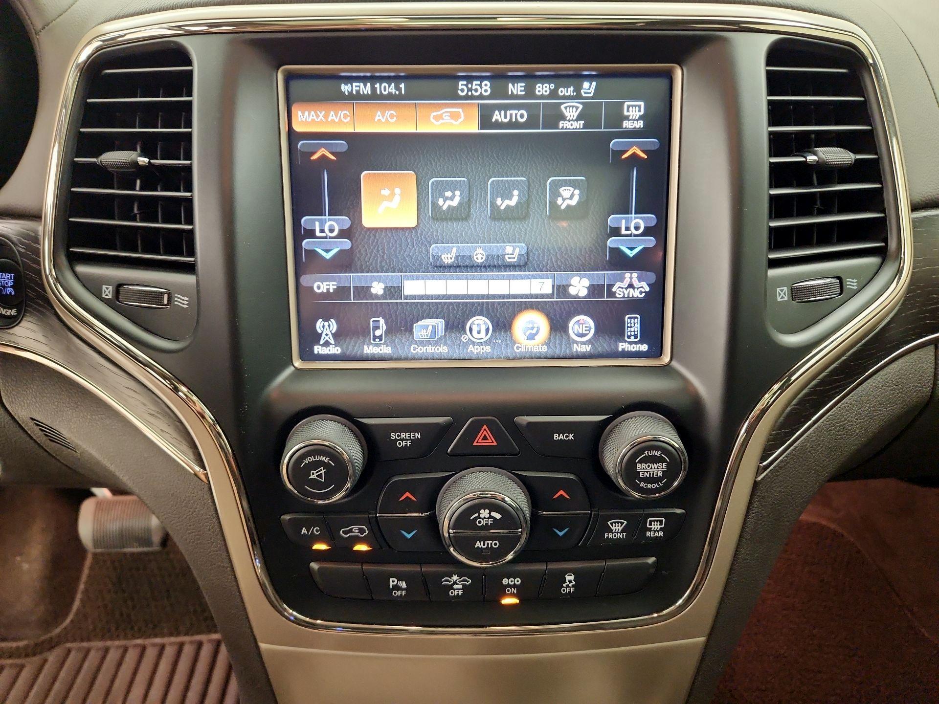 Thumbnail: 2014 Jeep Grand Cherokee - 17