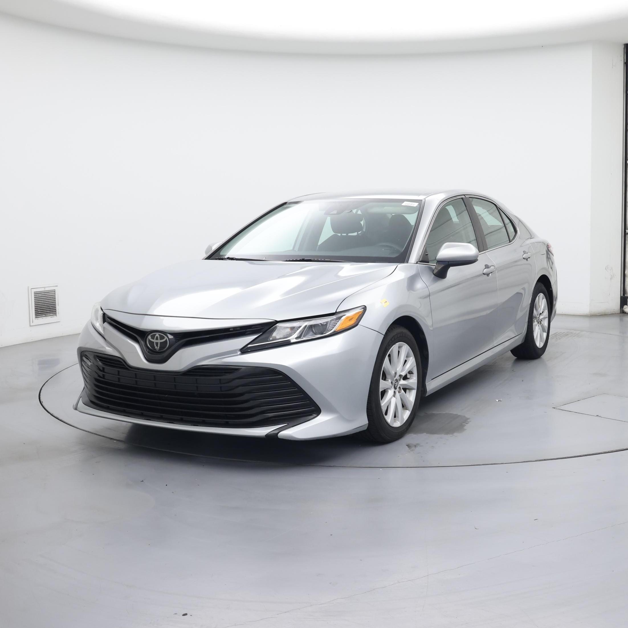 Thumbnail: 2019 Toyota Camry - 4