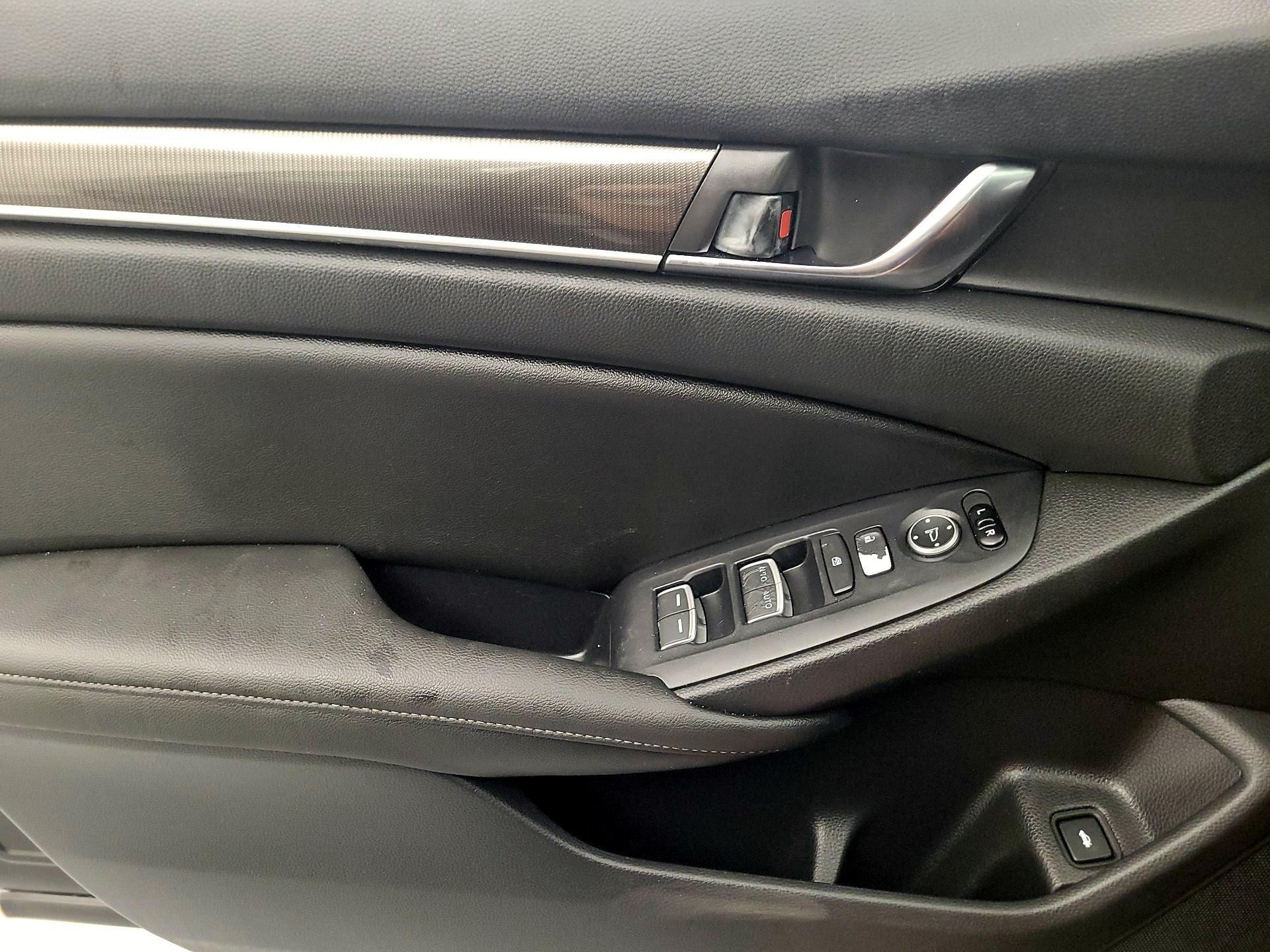 Thumbnail: 2019 Honda Accord - 12