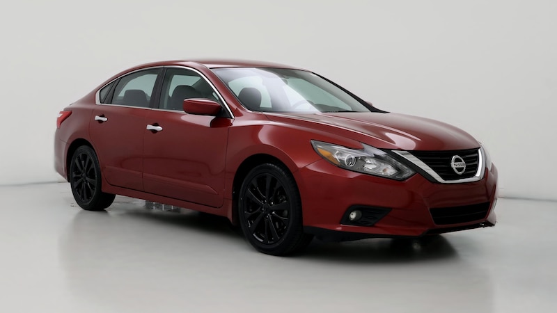 2016 Nissan Altima SR Hero Image