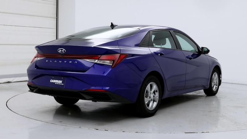 2022 Hyundai Elantra SE 8