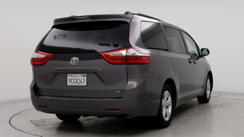 2015 Toyota Sienna LE 8