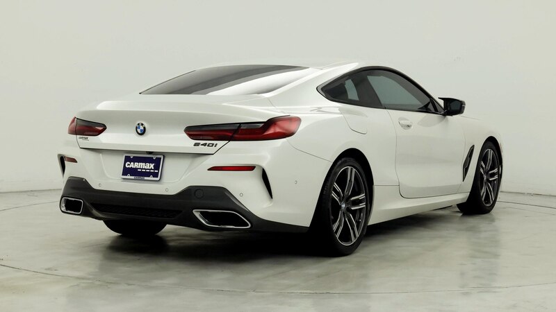 2022 BMW 8 Series 840i 8