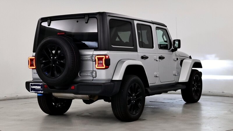 2023 Jeep Wrangler Unlimited Sahara 8