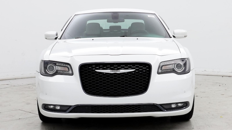 2017 Chrysler 300 S 5