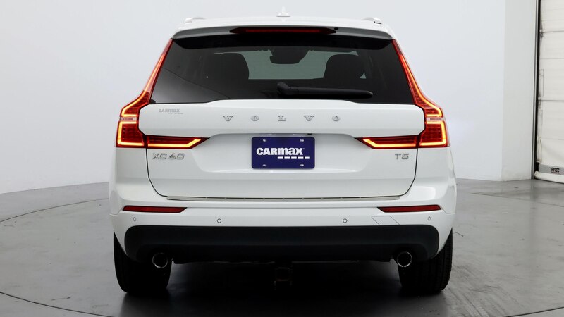 2021 Volvo XC60 T5 Momentum 6