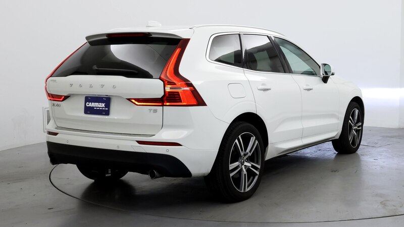 2021 Volvo XC60 T5 Momentum 8