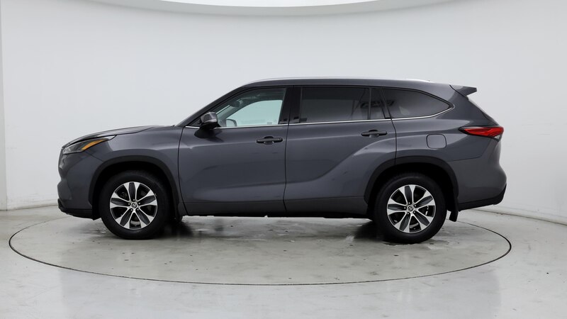 2021 Toyota Highlander XLE 3