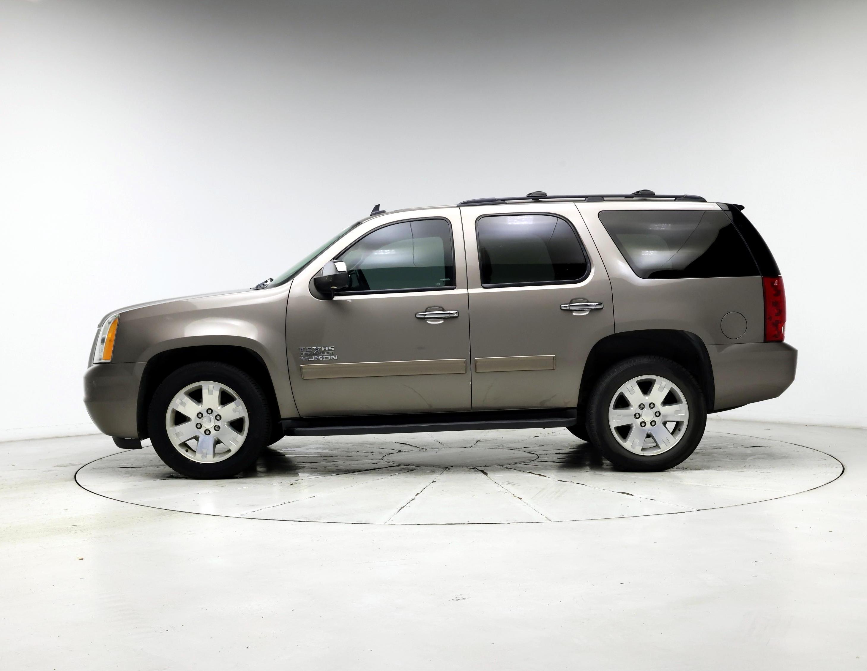 Thumbnail: 2013 GMC Yukon - 3