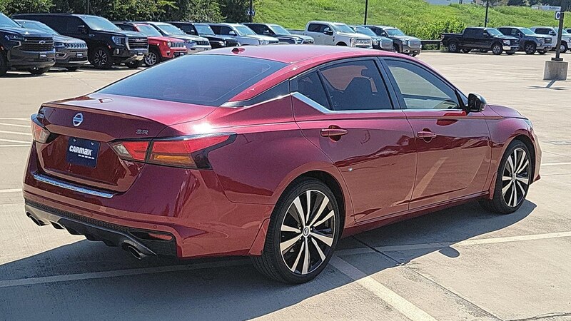 2021 Nissan Altima SR 5