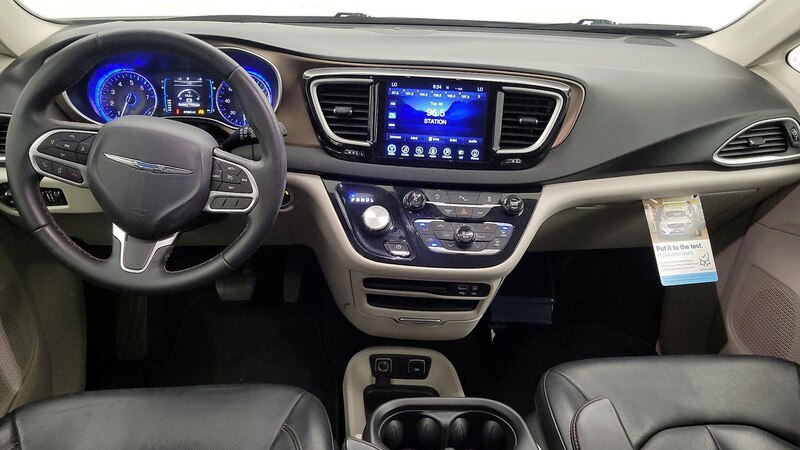 2017 Chrysler Pacifica Touring L 9