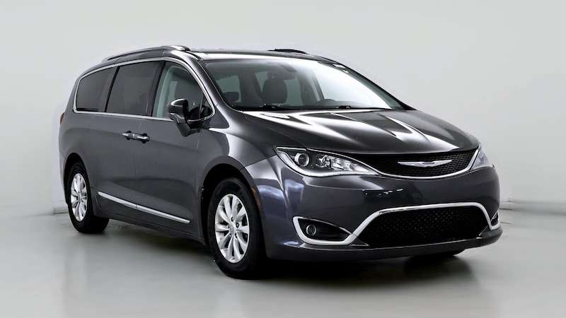 2019 Chrysler Pacifica Touring L Hero Image