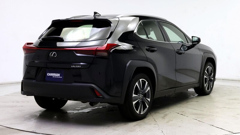 2022 Lexus UX 200 8