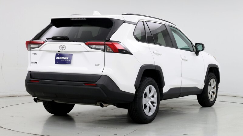 2019 Toyota RAV4 LE 8